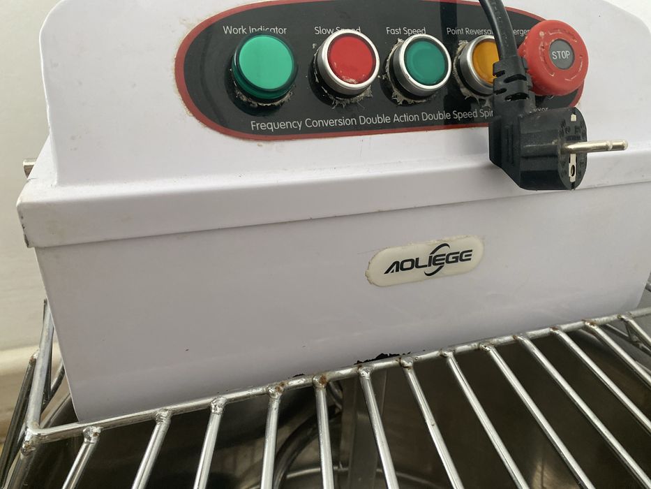 Миксер сатылады 40л