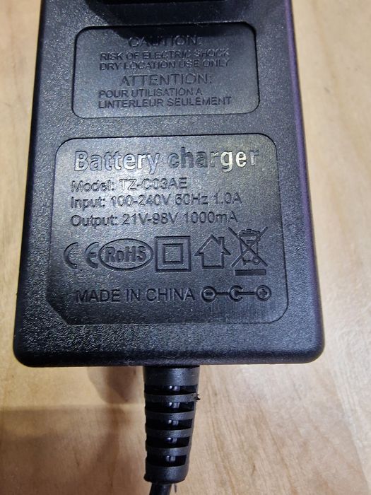 Acumulator Scule Electrice 21V-24V si Incarcator 21V
