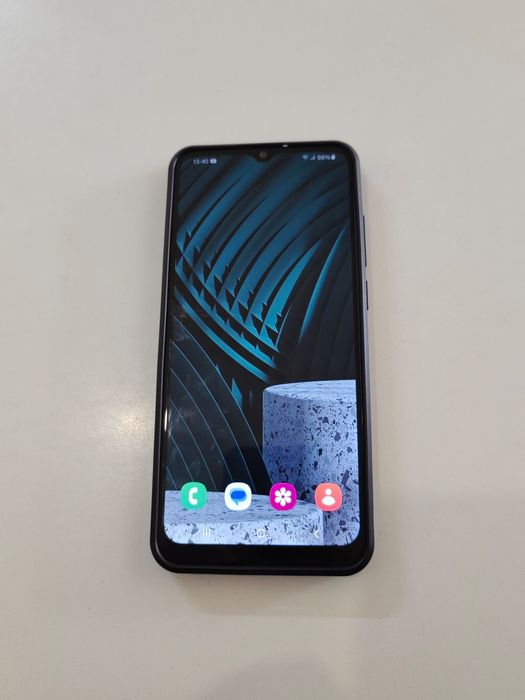 Срочно продам телефон