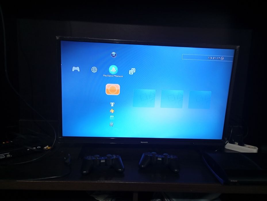 Продам Ps3 Super slim