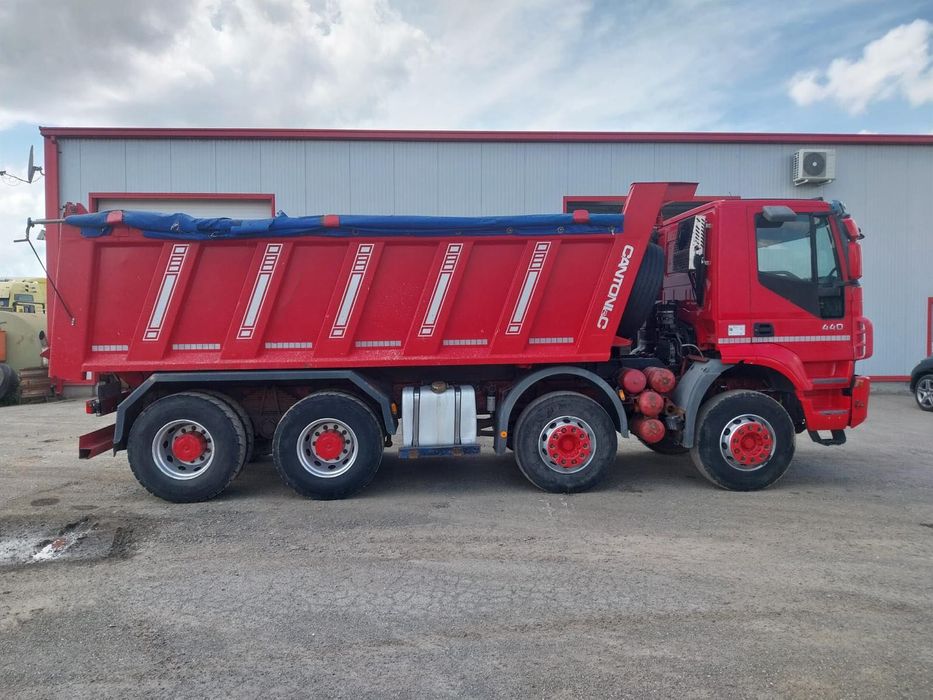 Autobasculanta IVECO 8x4