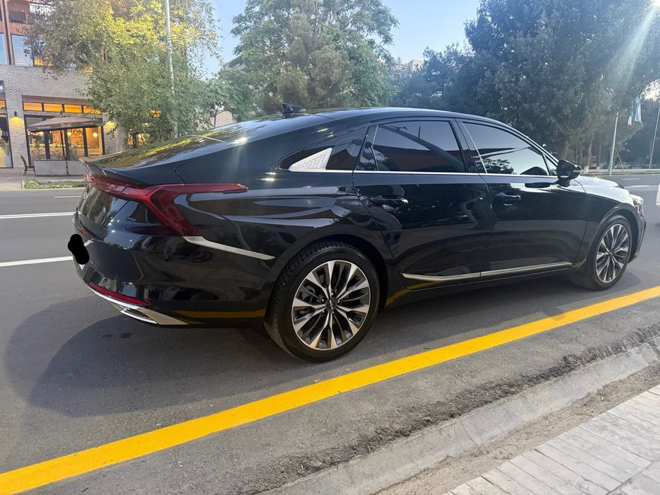 Kia K8 2022 йили