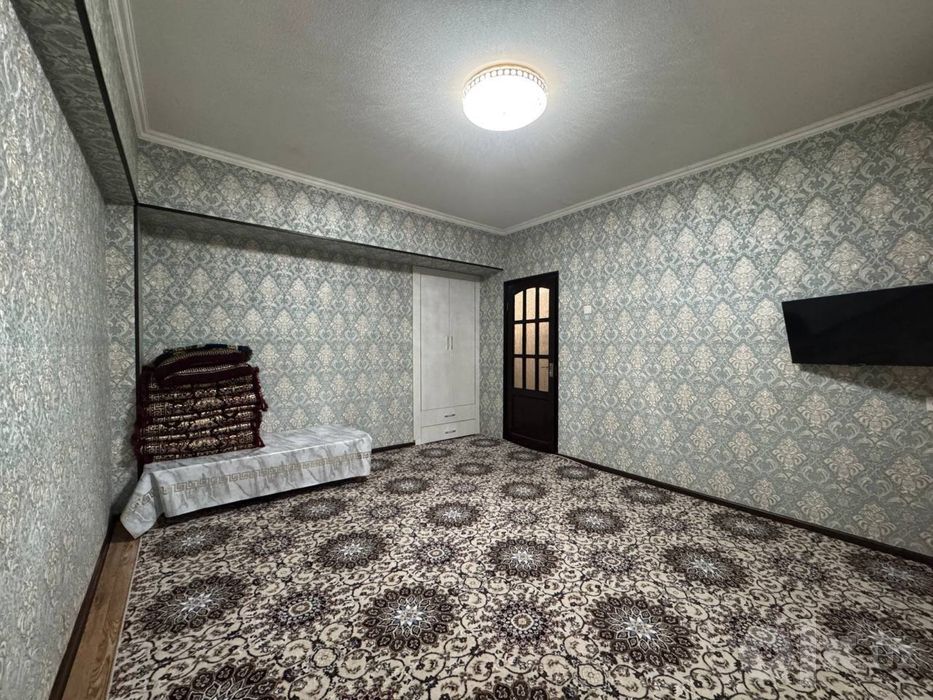 Продажа Квартира Ц-4 Алайский базар Метро Рядом С Мебелю и с Техникой