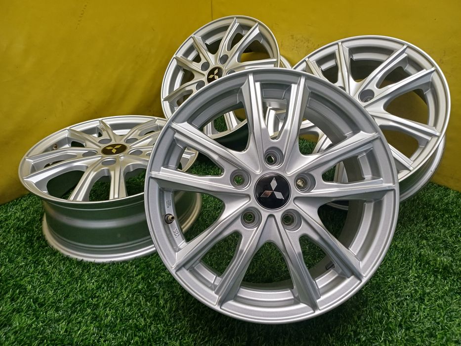 Диски R15 5x114.3 на Mitsubishi и другие.