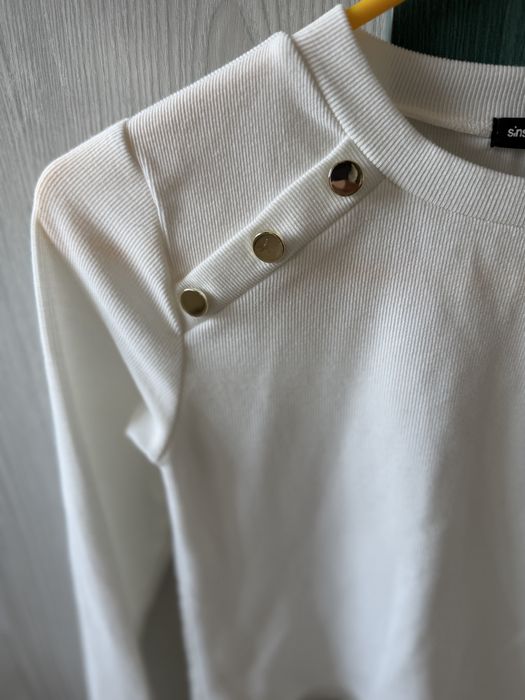 Дамска блуза с дълъг ръкав