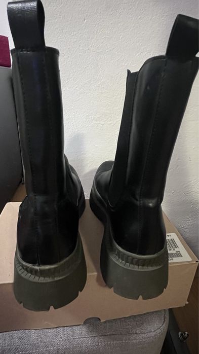 спортни обувки, боти 36 н.