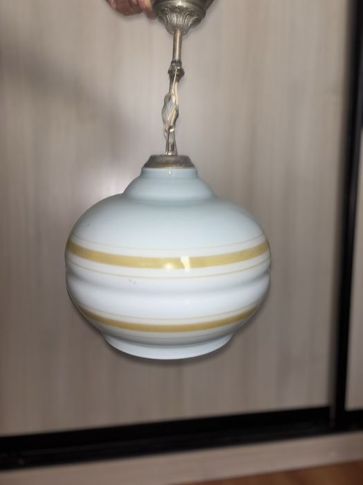 Продается Люстра