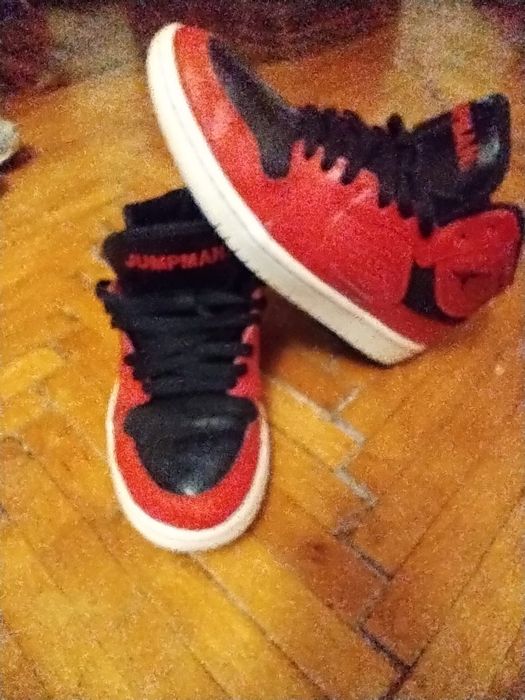 Nike  roșii originali