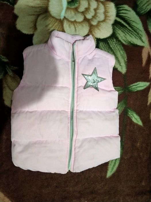 Продается детский девчачий жилет