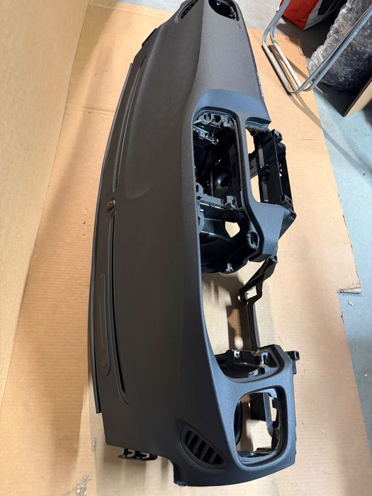 Plansa bord volvo v40