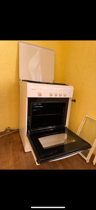 Продам газовую плиту