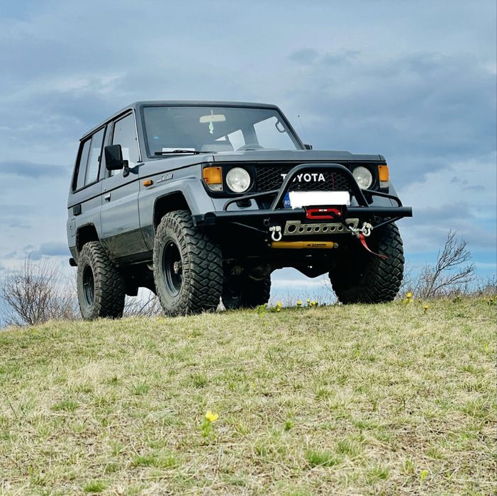 TOYOTA Land Cruiser