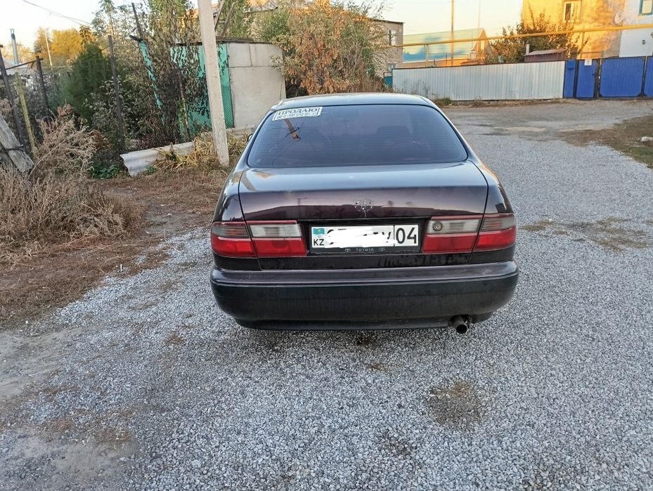 Продам Toyota carina e