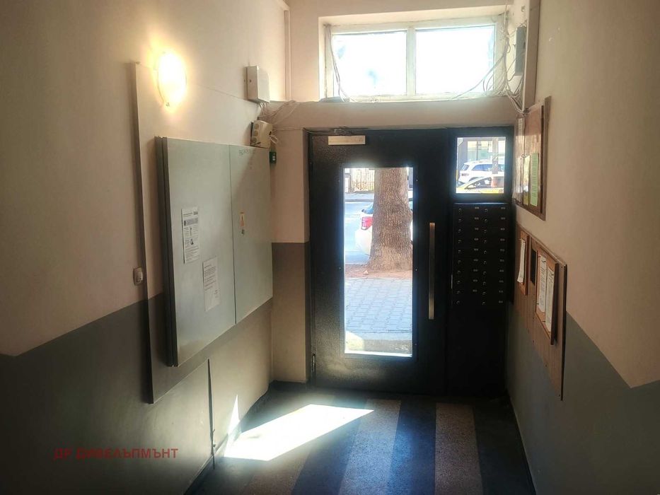 Продава се Четиристаен апартамент в София, Оборище - 109 кв.м за 3944 €/кв.м - Снимка #14