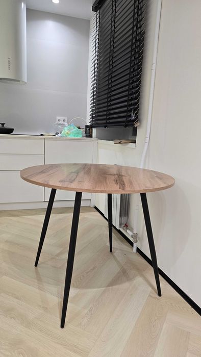 Продам стол для кухни