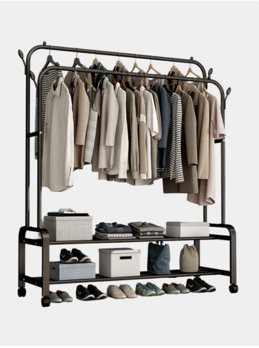 Металлическая вешалка для одежды