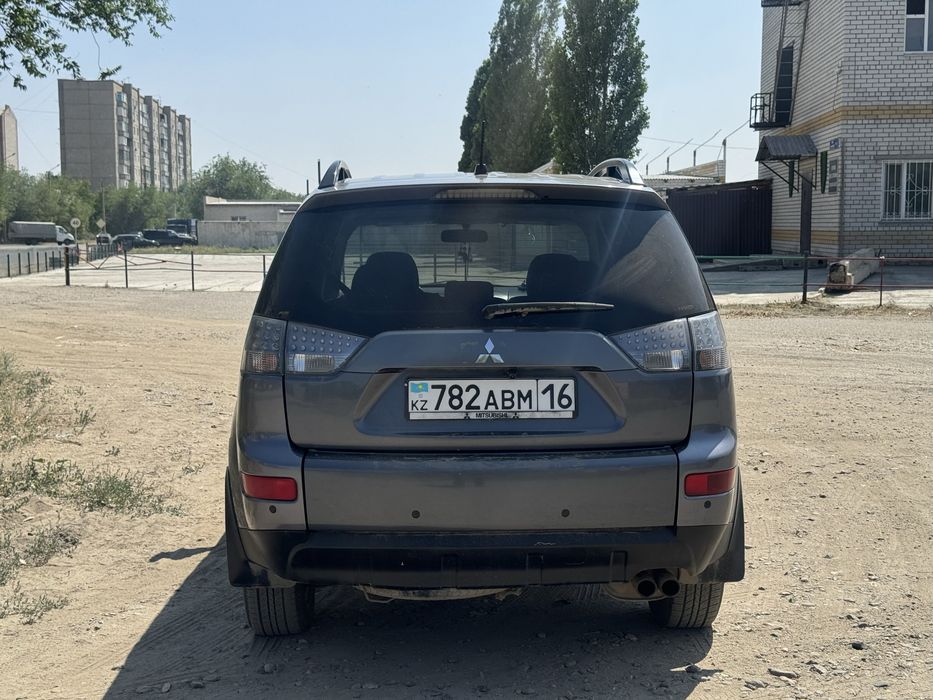 Продам Mitsubishi outlender