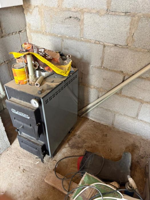 Продам печь для жилого дома, почти новая,экономичная