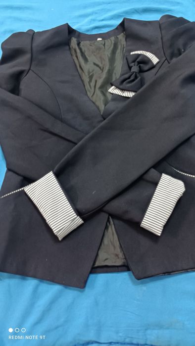 Костюм черного цвета