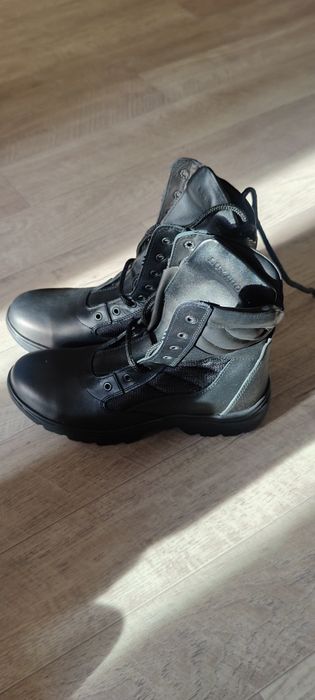 Продам берцы зимние и летние.