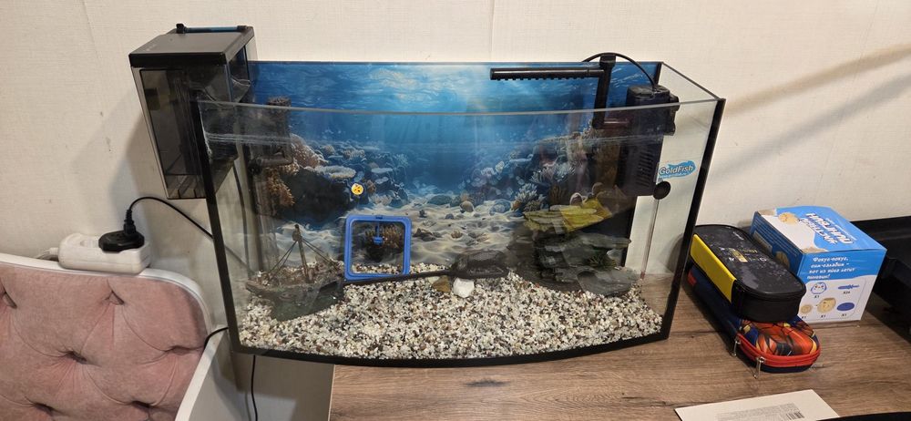 Продам аквариум для рыб