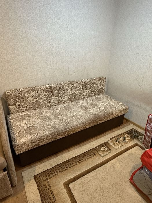 Диван с креслом