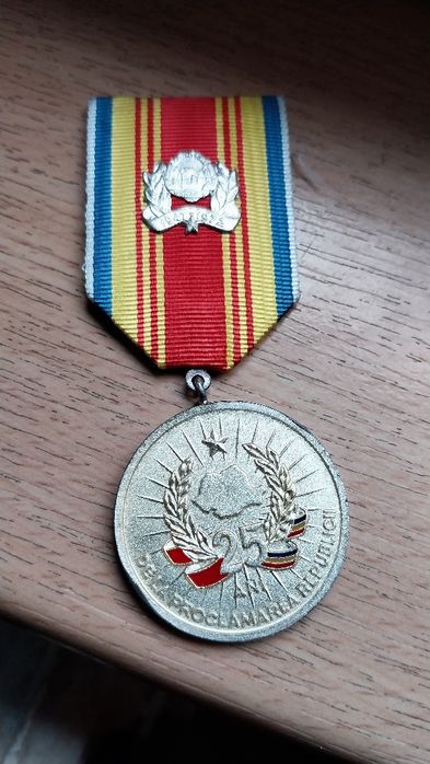 Medalie,25 ani de la proclamarea Republicii
