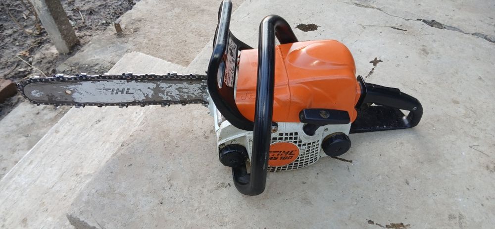 Vând Drujba Sthil  180 MS