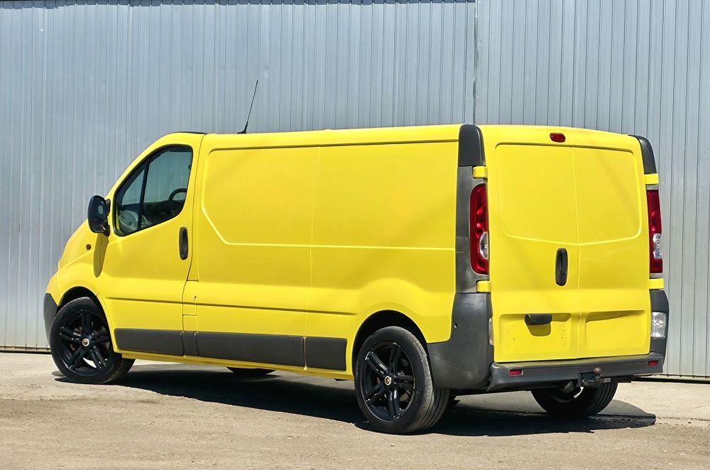Opel Vivaro // Renault Trafic 2.0  an 06 2011 L2H1  model lung