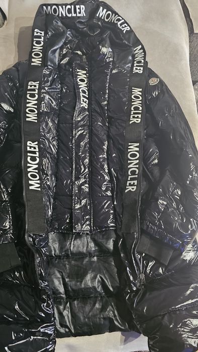 Продавам яке унисекс