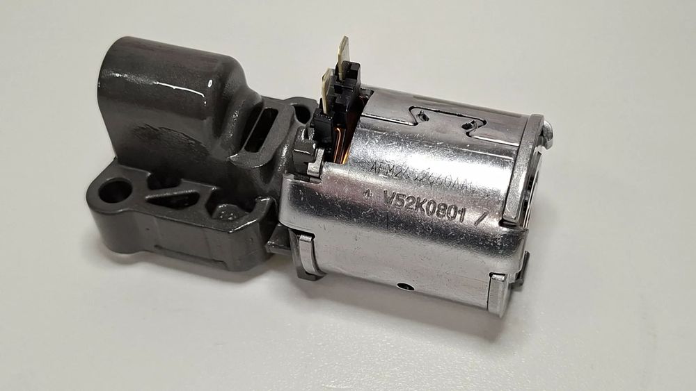 Solenoid Mecatronic Control Presiune Ambreiaj / N215 N216 / DSG 02E DQ250  / VW PASSAT CC / GOLF 5 / SKODA OCTAVIA / SUPERB / 2005+