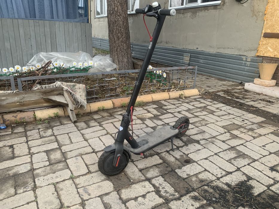 Продам электро самокат xiaomi ml 365