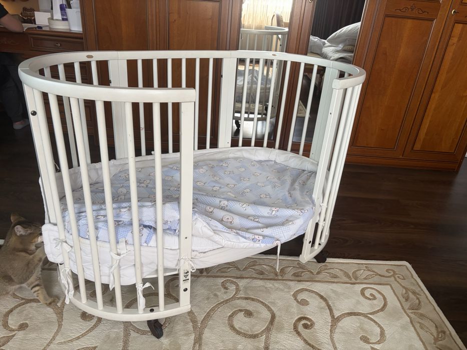 Манеж stokke чуть побита