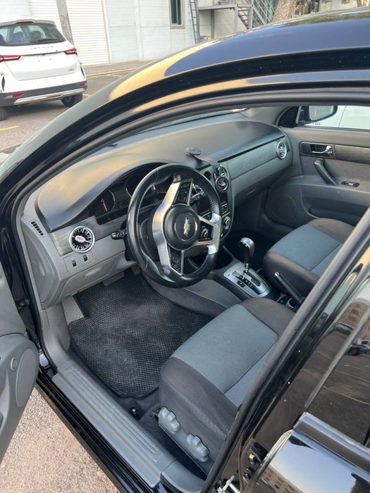 Jentra 3 poz oq rang 2020yil  probeg 98.000 km