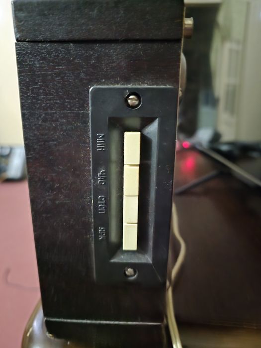 Продаю Лектроные часы