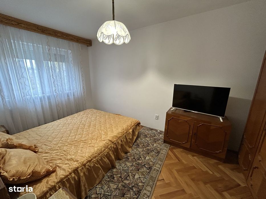 Inchiriez apart.3 cam.central,in spate la BCR,modern,centrala proprie