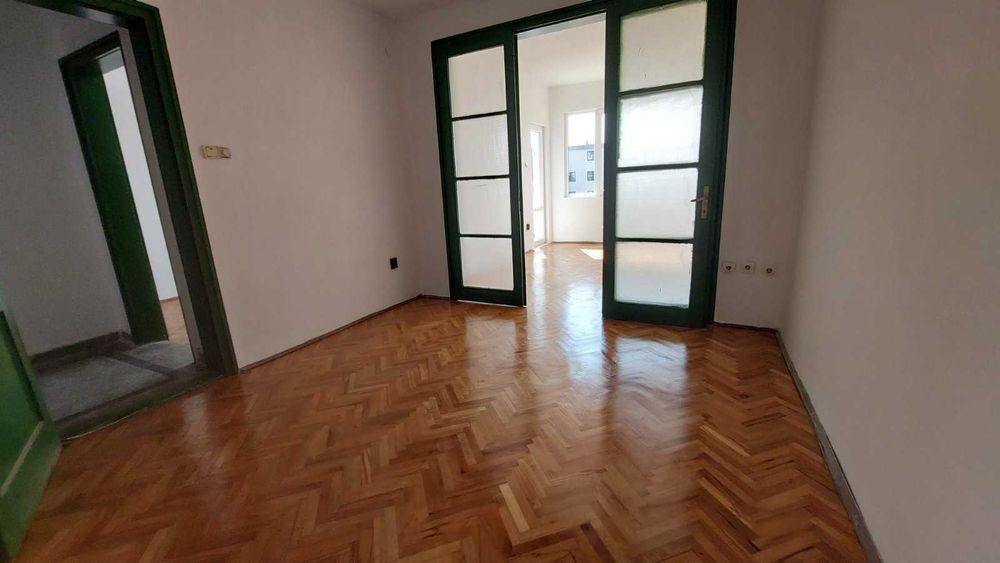 Аристократичен имот до исторически музей Варна