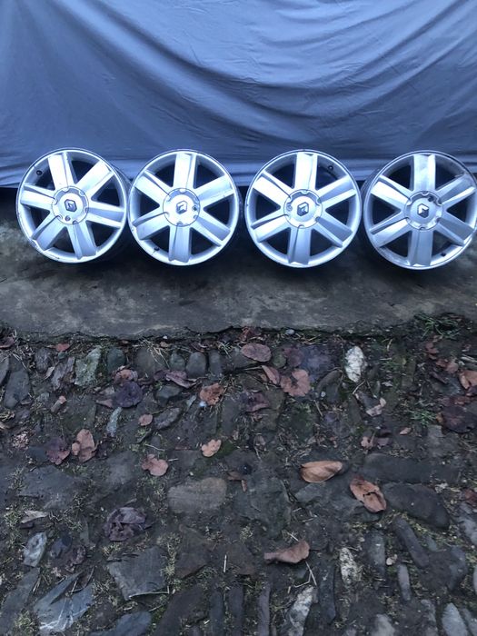 Vând jante Renault R 16 4x100.