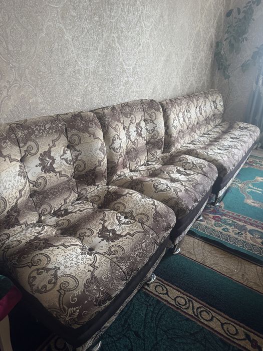 Диван в хорошем состоянии