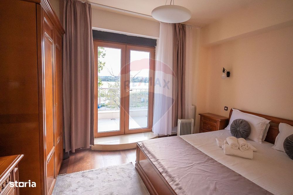 Hotel de vanzare Constanta vedere la Mare si Lacul Siutghiol