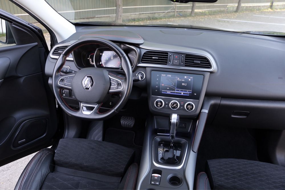 Renault Kadjar 1.3 tde Full Led Panorama cutie automata BLACK EDITION + BOSE