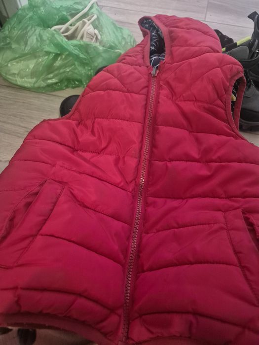 Продам куртки на мальчика