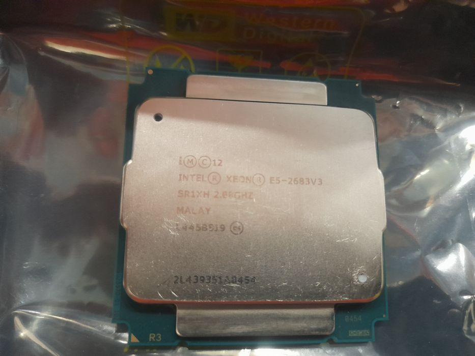 Intel Xeon E5 2673v3, 2683v3