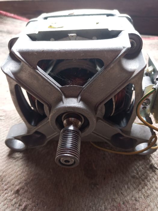 Vând Motor pt mașină de spălat