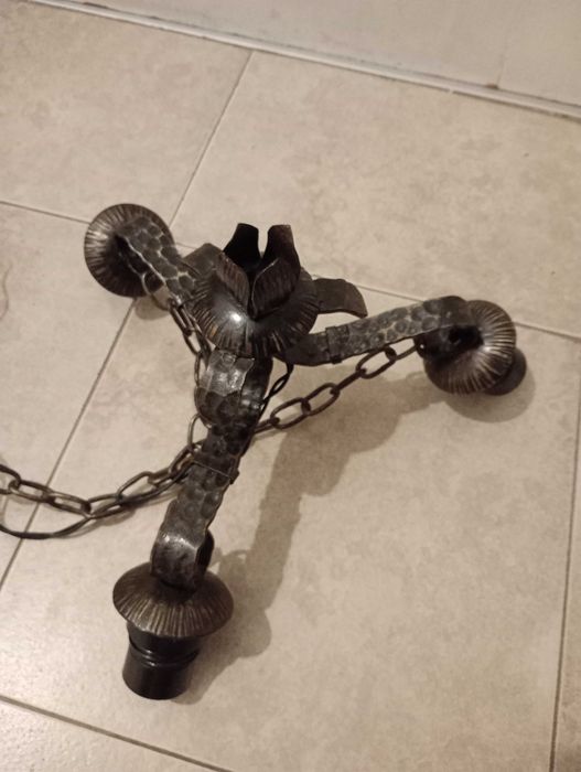 Стари полюлеи от ковано желязо 2 бр.