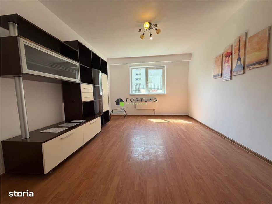 Garsoniera mica, renovata, pe str. Zizinului — fotografia 1