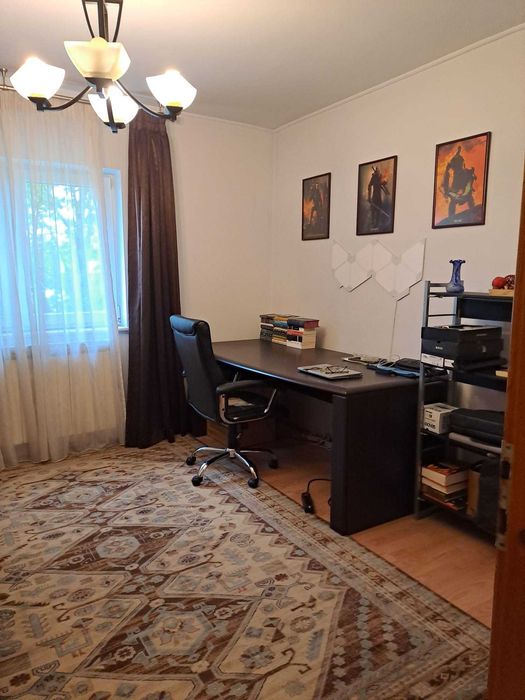 Apartament 3 camere decomandat, 74 mp, etaj 2, central – Bd. 1 Mai Ciuperca (M-uri), mobilat complet