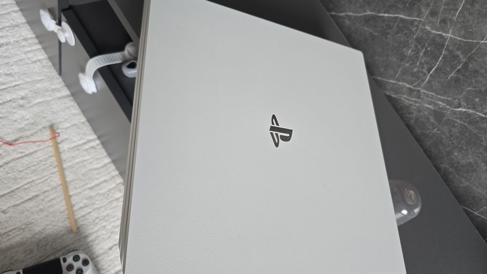 Прошитая Sony Playstation 4 , ps4 pro 1tb