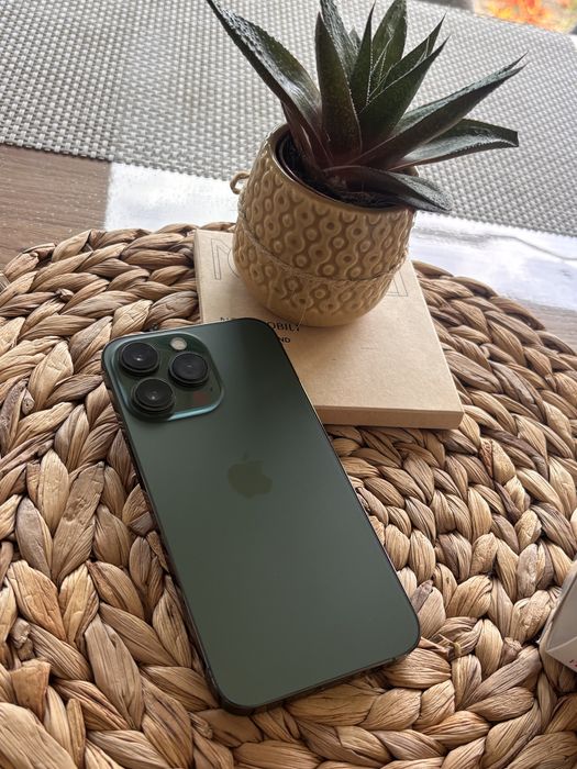 iPhone 13 Pro  Alpine Green (Алпийско зелено) – С нова батерия на 100%!