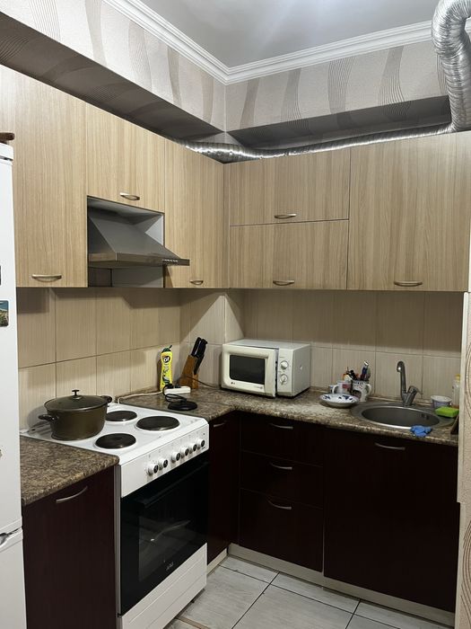 Продам кухонный гарнитур б/у